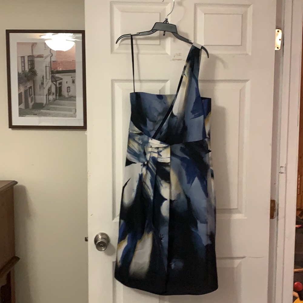 Stunning floral watercolor Tahari “Brenley” dress
